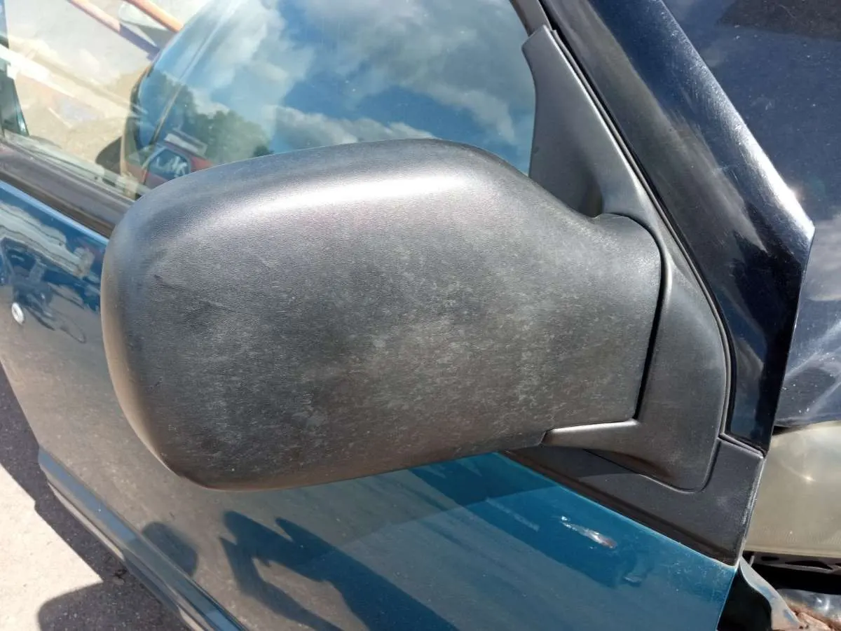 Зеркало правое Nissan Serena C23