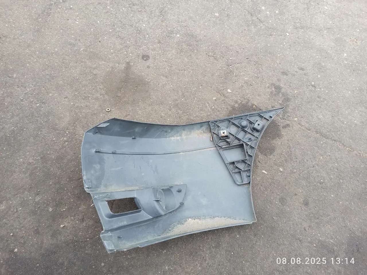 Клык бампера передний правый 6C1117E888A Ford Transit 3 поколение Артикул IMP-260602-12828