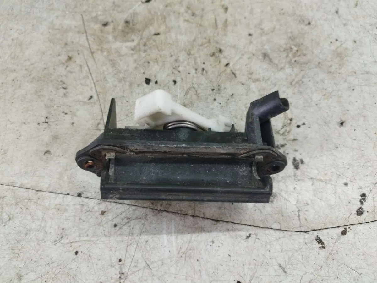 Ручка крышки багажника Toyota Corolla E120