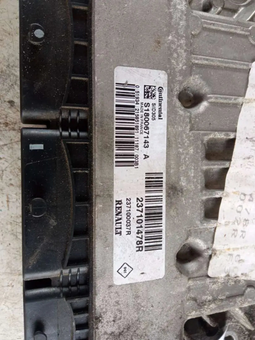 блок управления двигателем Renault Scenic 3 поколение S180067143A — фото 2