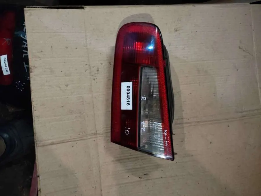 Фонарь крышки багажника правый Renault Laguna 2 поколение