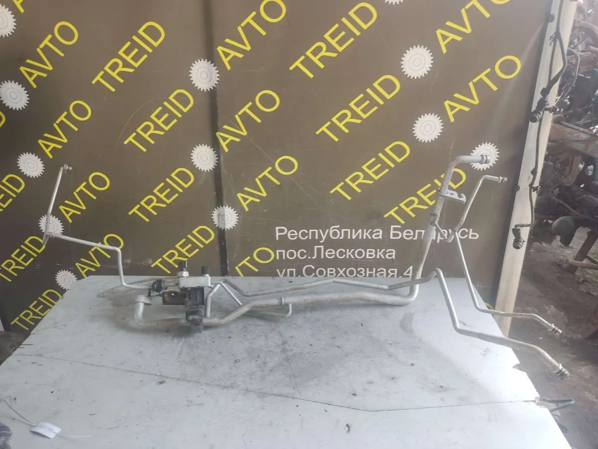 трубка кондиционера Toyota Sienna 3 поколение