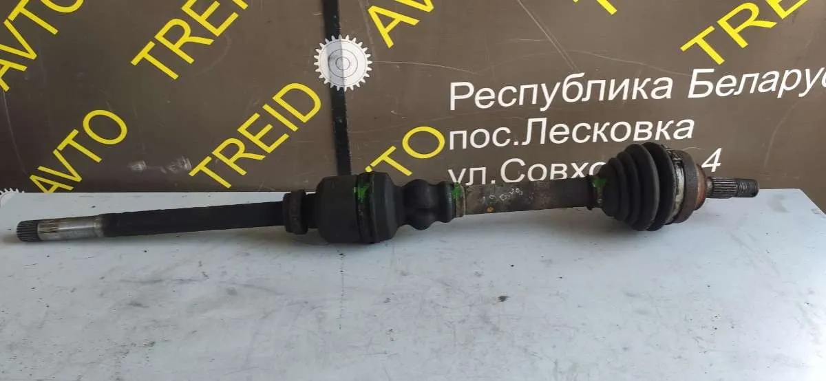 Полуось передняя правая (приводной вал, ШРУС) Citroen Berlingo 1 поколение