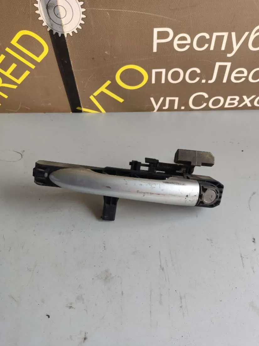 Ручка наружная передняя левая Renault Laguna 2 поколение