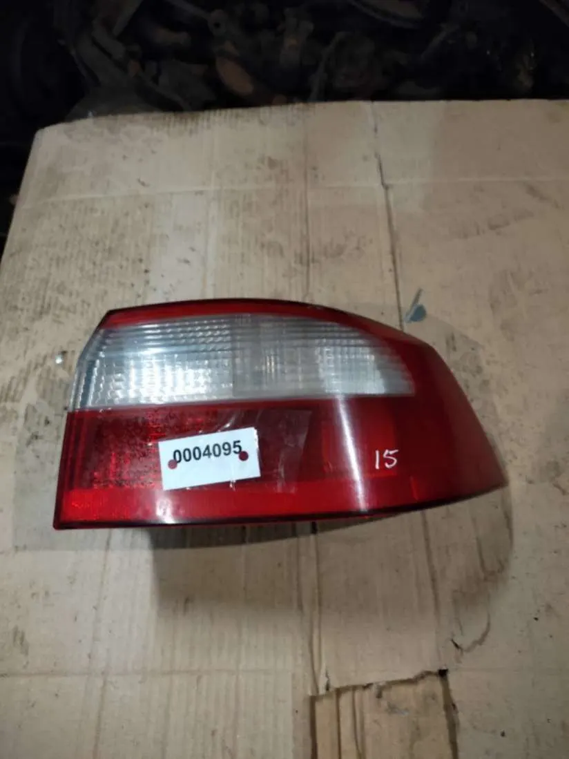Фонарь задний правый Renault Laguna 2 поколение