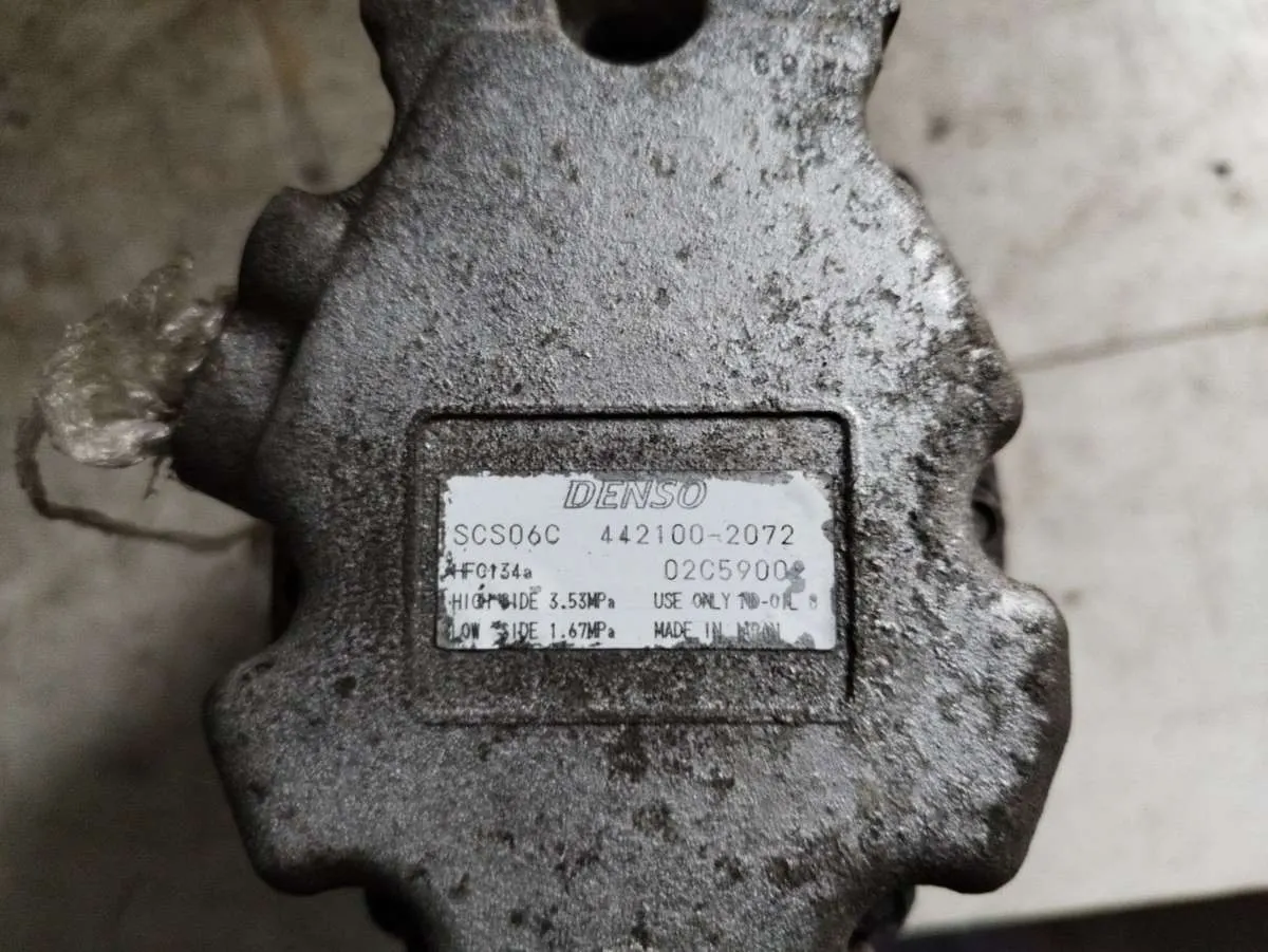 компрессор кондиционера Toyota Prius 1 поколение 4421002072 — фото 4
