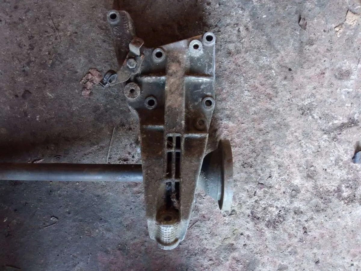 кронштейн полуоси Alfa Romeo 166 936