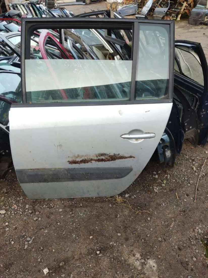 Дверь задняя левая Renault Espace 4 поколение