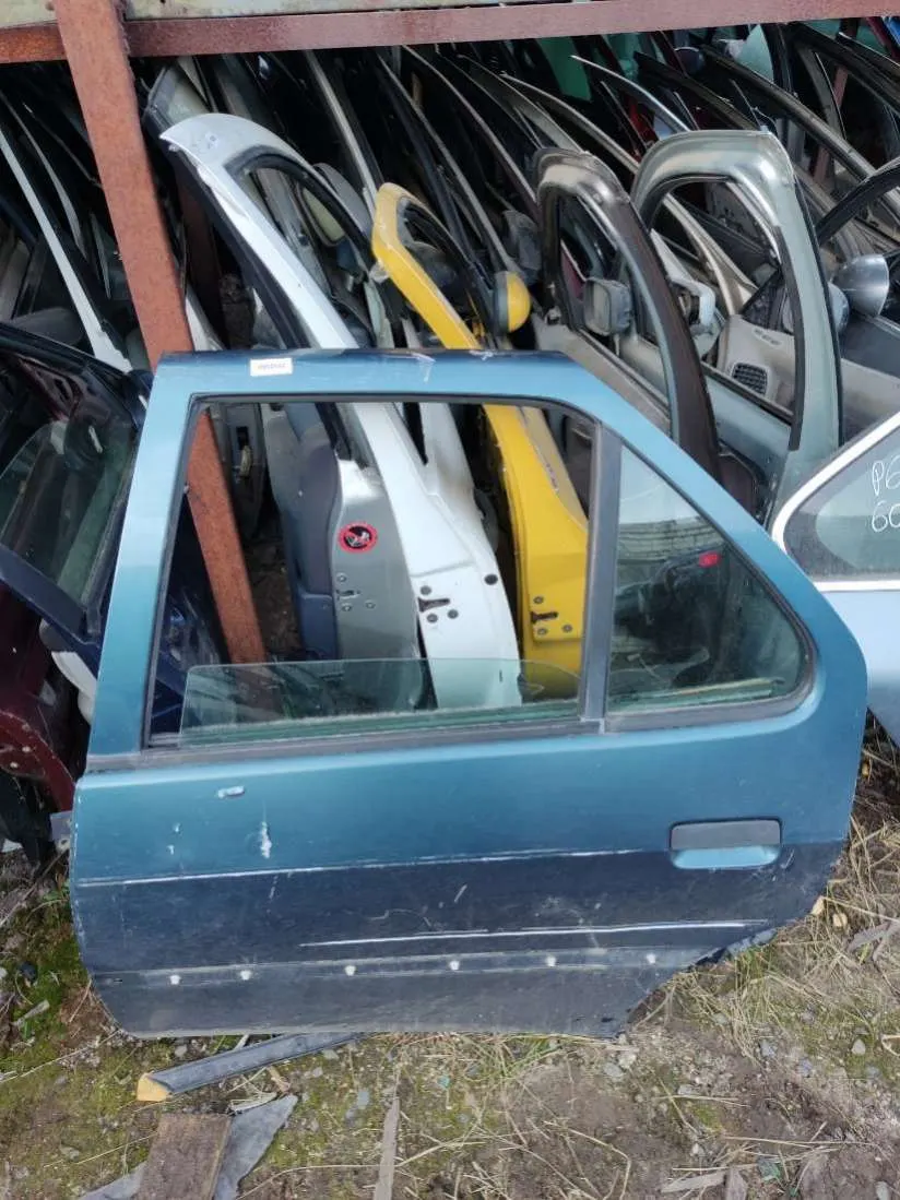 Дверь задняя левая Peugeot 306 1 поколение