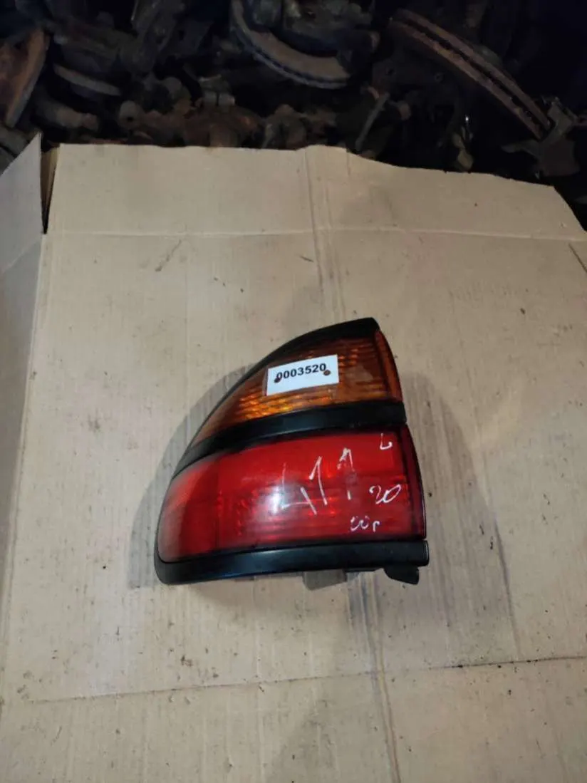 Фонарь задний левый Renault Laguna 1 поколение