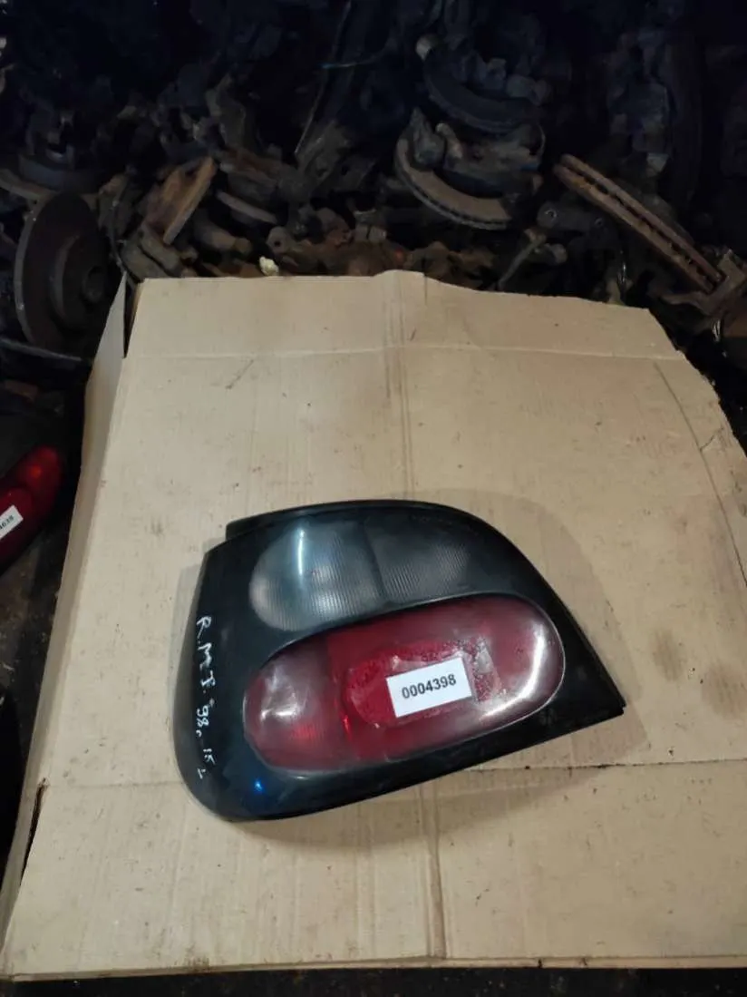 Фонарь задний левый Renault Megane 1 поколение