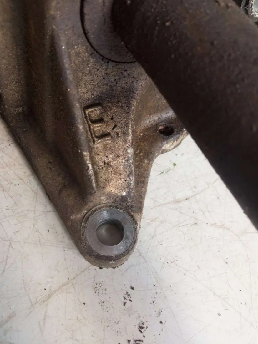 кронштейн полуоси Citroen Xsara 1 поколение Артикул IMP-260602-08530