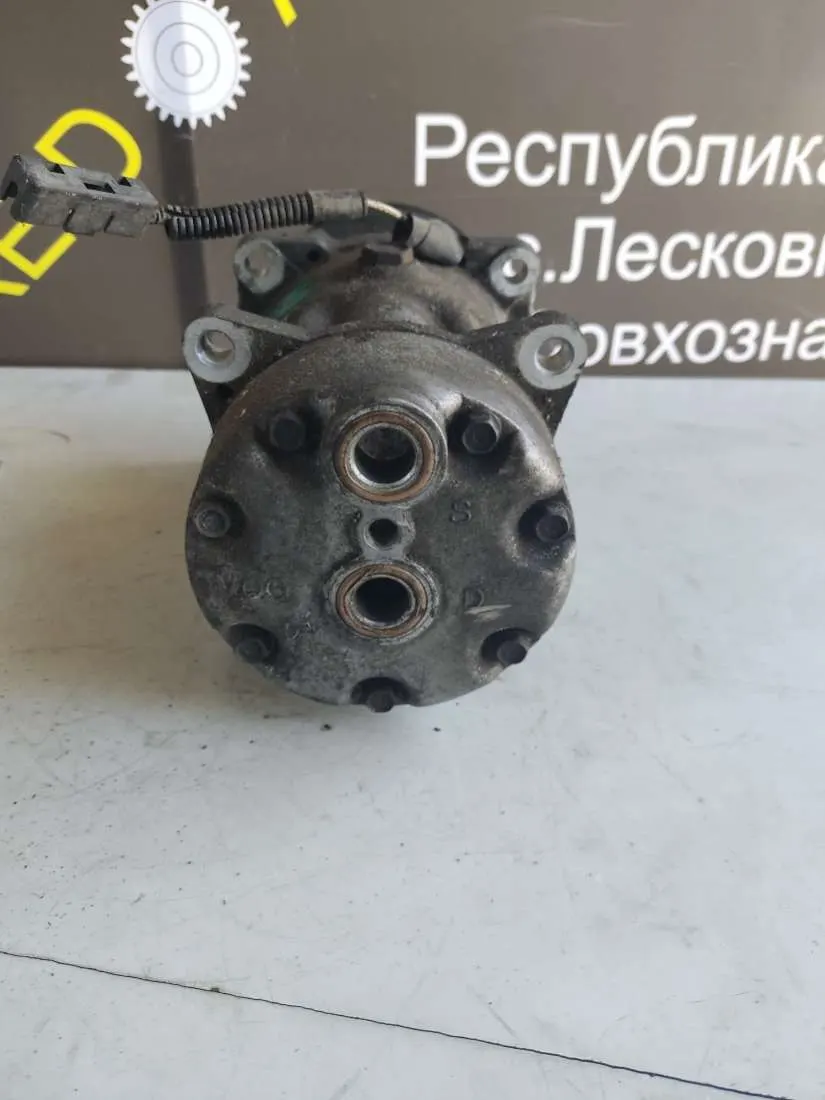 компрессор кондиционера Renault Megane 1 поколение 7700866491d — фото 3
