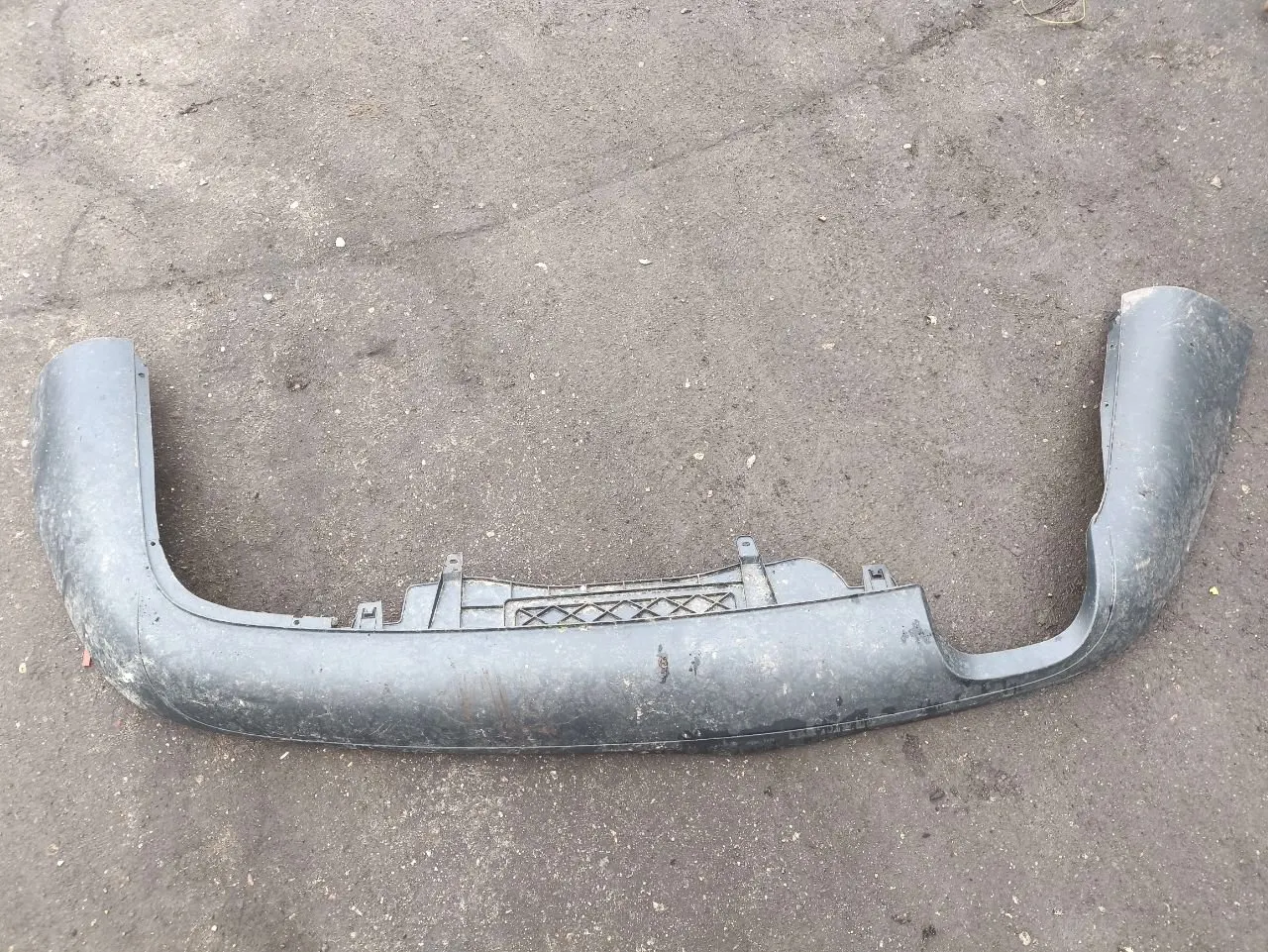 Накладка (юбка) заднего бампера Volkswagen Passat (North America) B6 3C5807521K