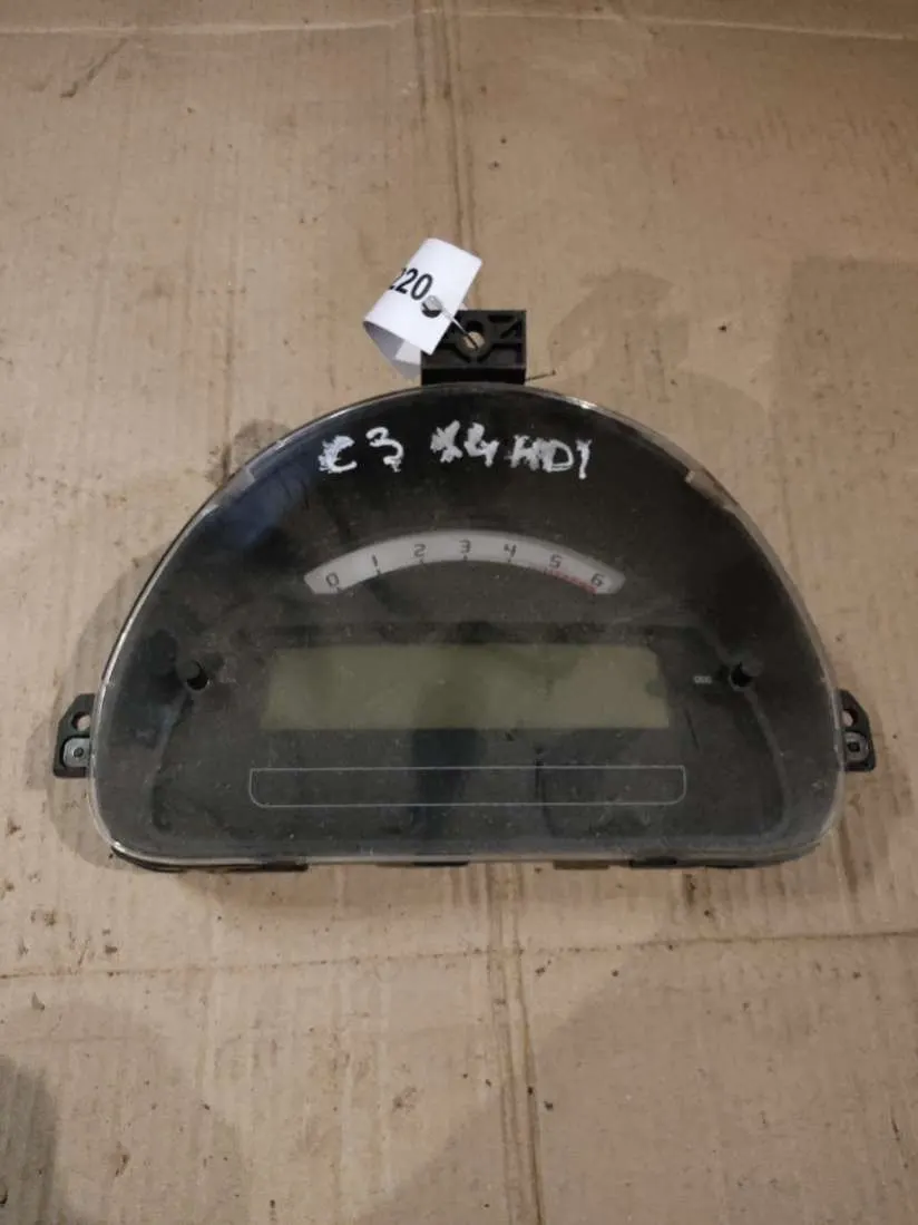 Щиток приборов (приборная панель) Citroen C3 1 поколение