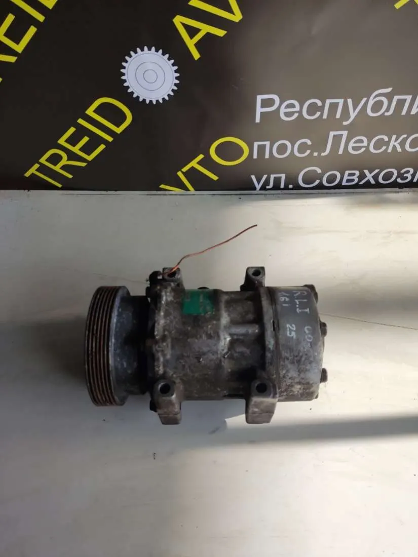 компрессор кондиционера Renault Laguna 1 поколение 7700111036