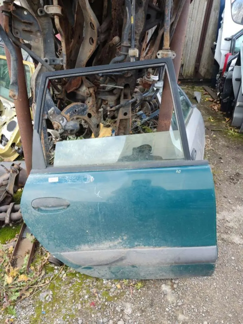 Дверь задняя правая Renault Espace 3 поколение