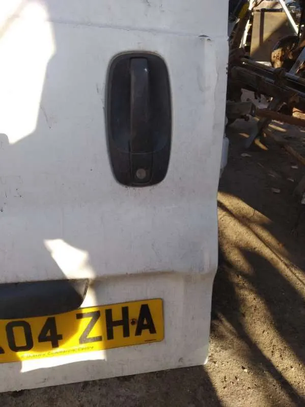 Дверь задняя левая Renault Trafic 2 поколение