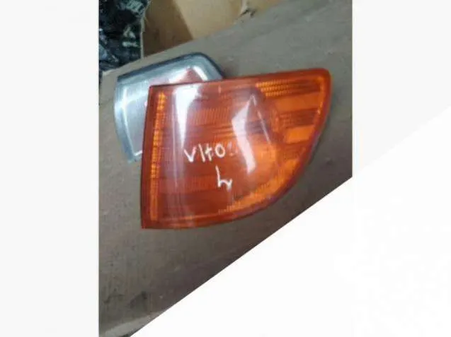 Поворотник левый Mercedes-Benz Vito W638