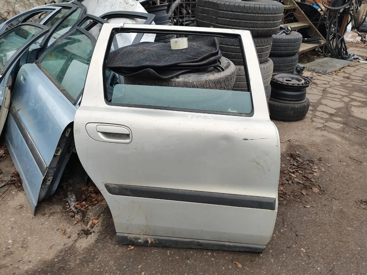 Дверь задняя правая Volvo V70 2 поколение