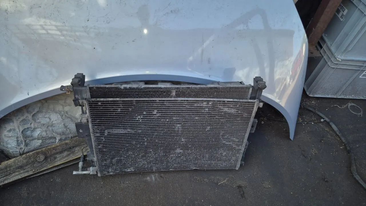 кассета радиаторов Renault Scenic 2 поколение