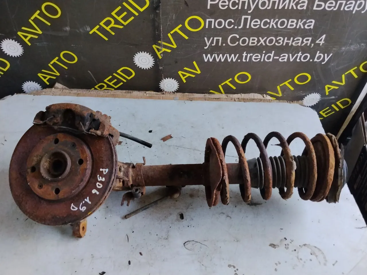 Стойка амортизатора переднего левого Peugeot 306 1 поколение [рестайлинг]