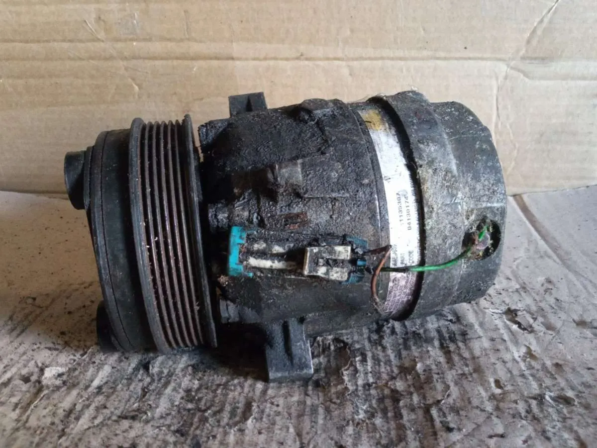 компрессор кондиционера Opel Omega B 1135307