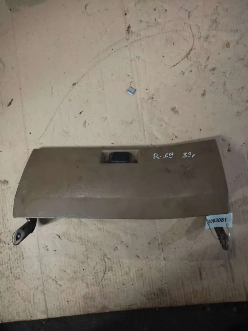 бардачок Renault 19 1 поколение