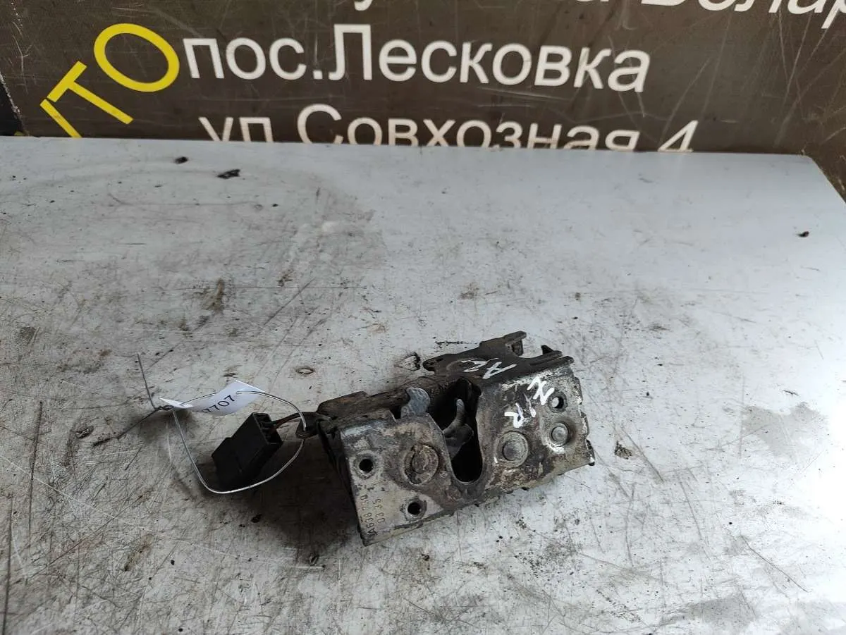 замок двери сдвижной Mercedes-Benz Vito W638 — фото 2