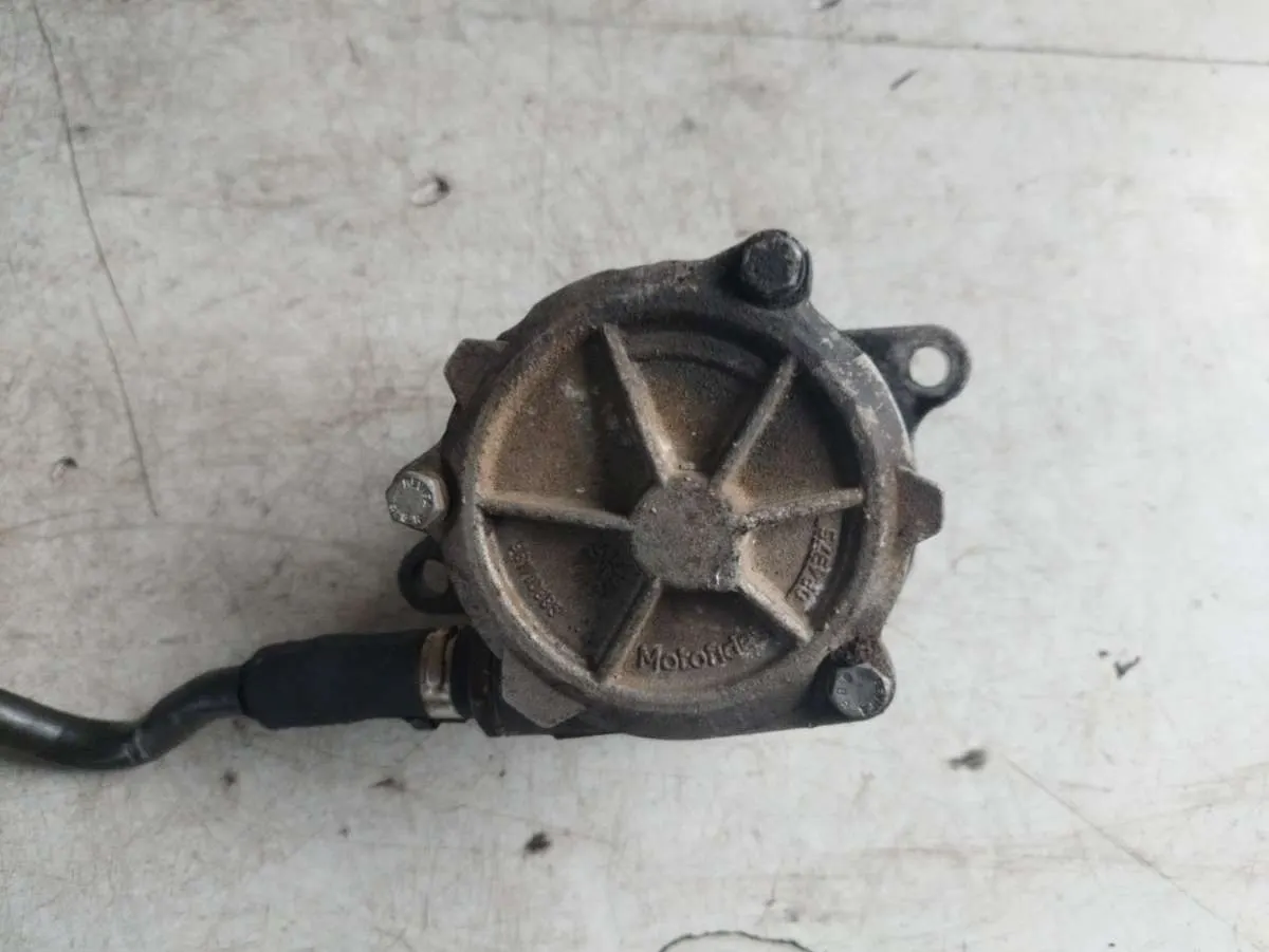 Насос вакуумный BMW 3 серия E46 2249939