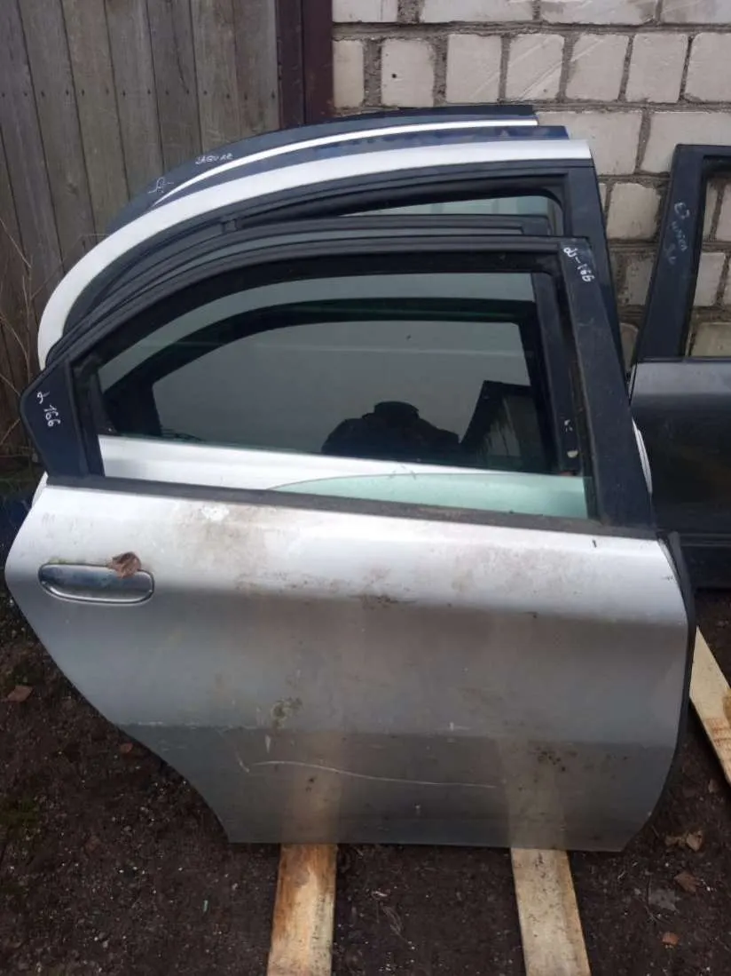 Дверь задняя правая Alfa Romeo 166 936