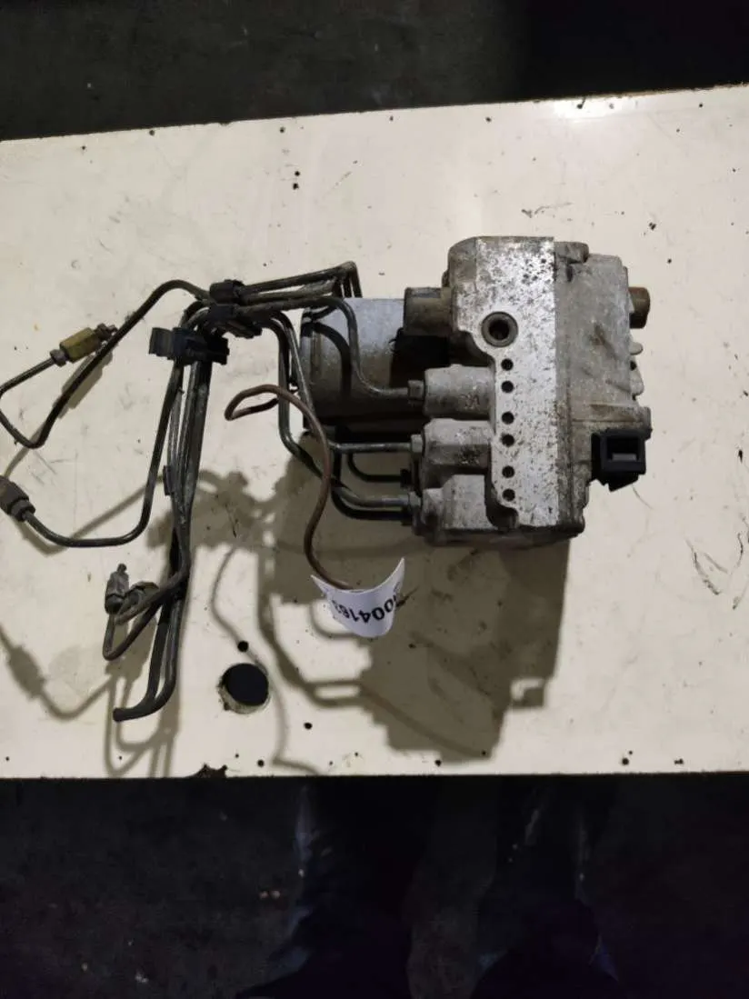 Блок АБС (ABS) Volkswagen Transporter T4 0273004098