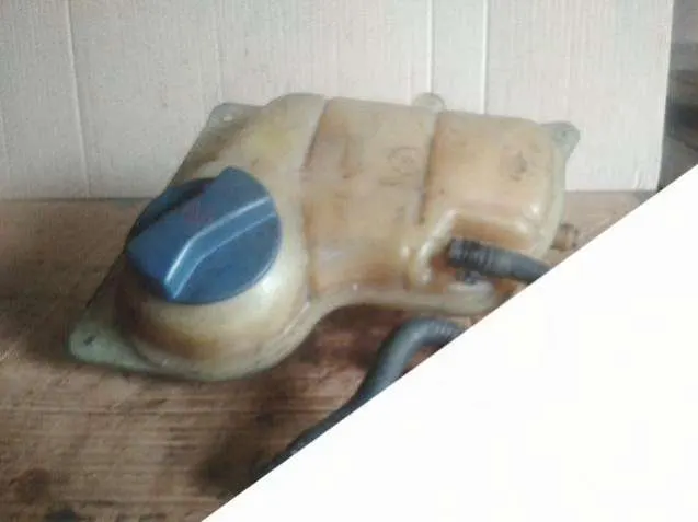 бачок расширительный Volkswagen Passat (North America) B4 Артикул IMP-260602-02288