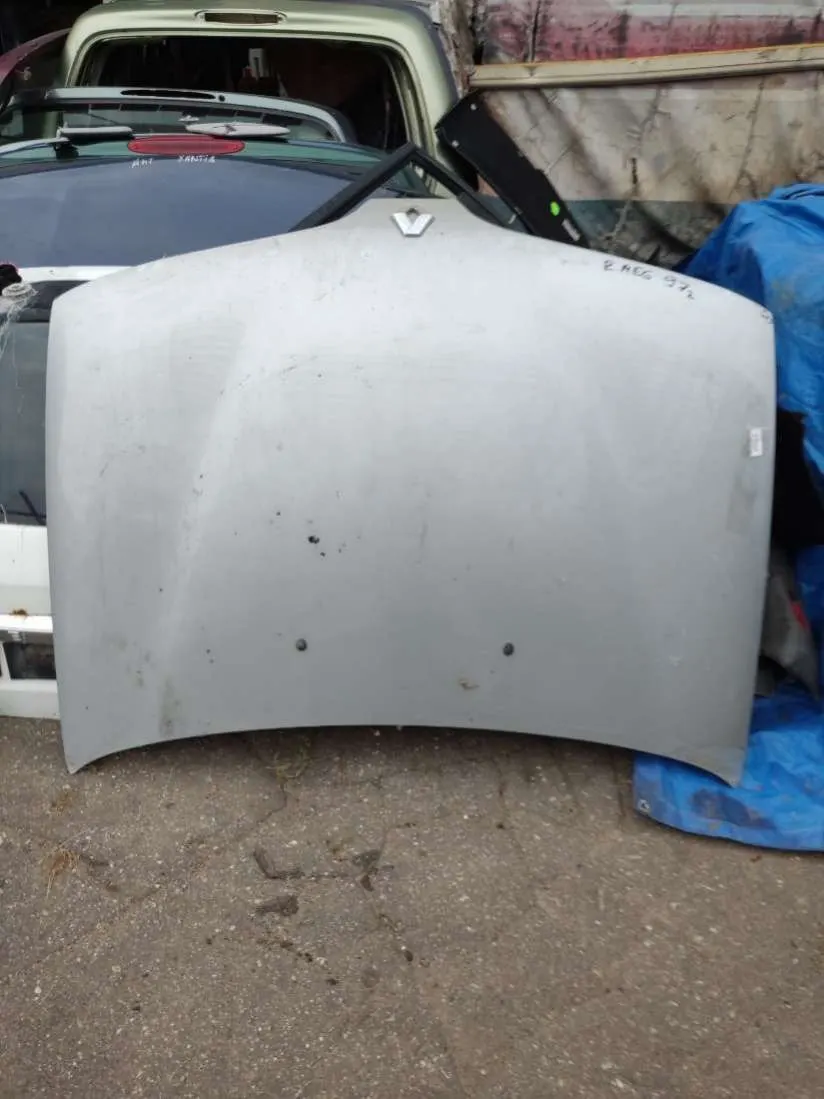 Шумоизоляция капота Renault Megane 1 поколение