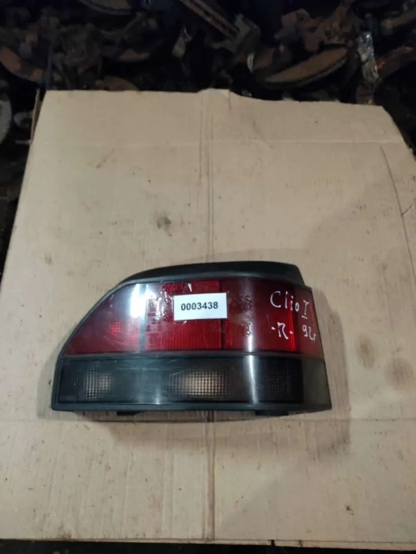 Фонарь задний правый Renault Clio 1 поколение