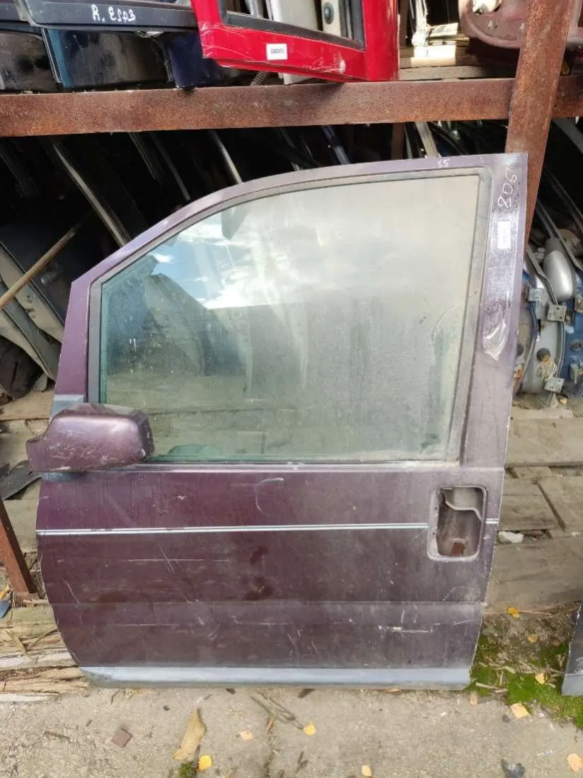 Дверь передняя левая Peugeot 806 221