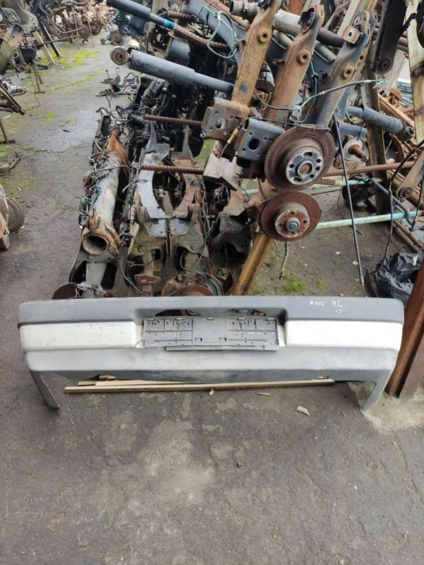 бампер задний Peugeot 405 1 поколение