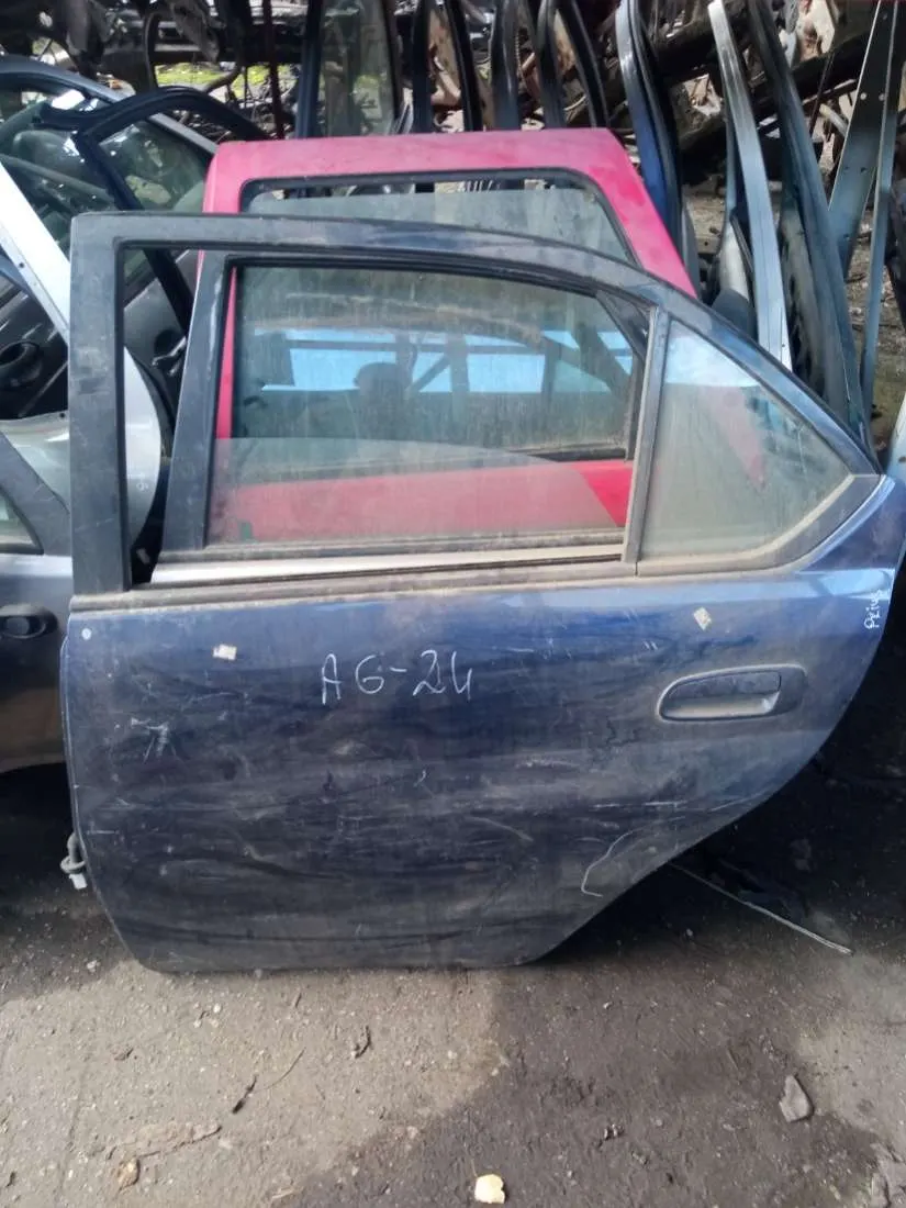 Дверь задняя левая Toyota Prius 1 поколение