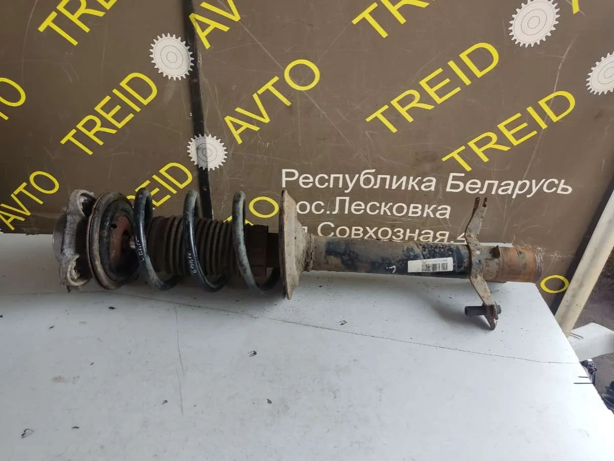 Стойка амортизатора переднего левого Peugeot Boxer