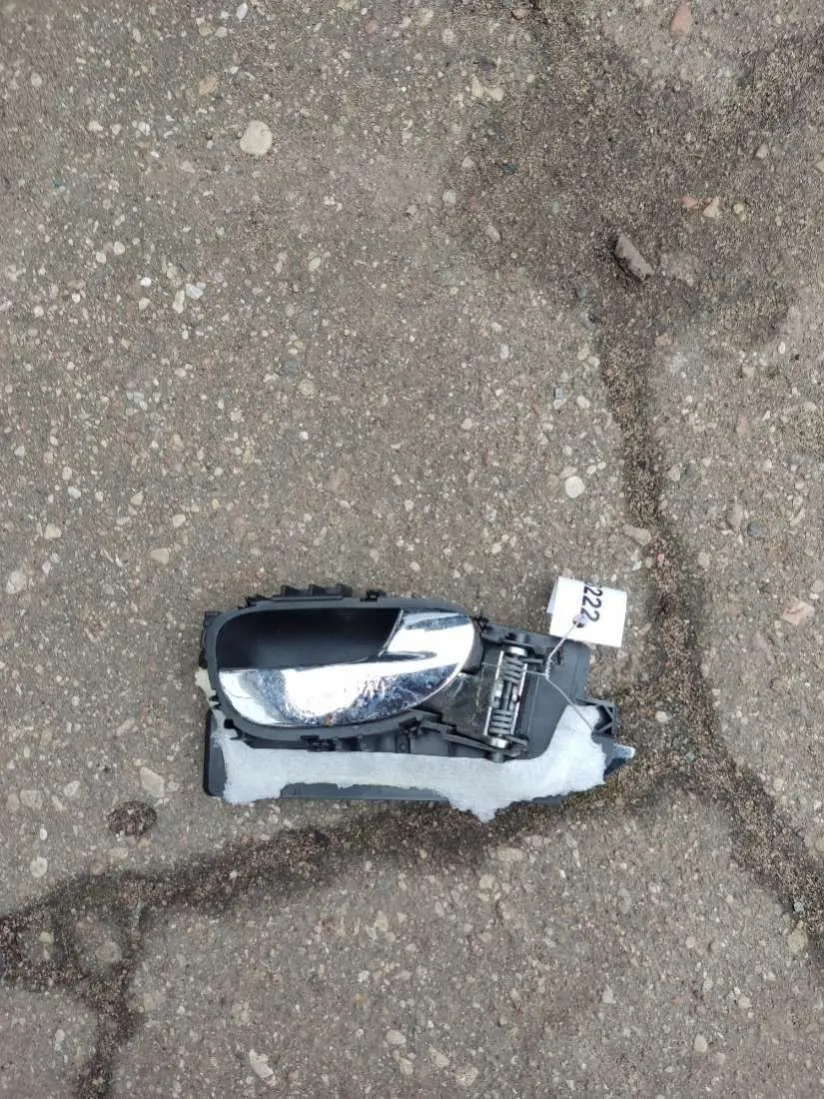Ручка внутренняя передняя правая Peugeot 307 1 поколение