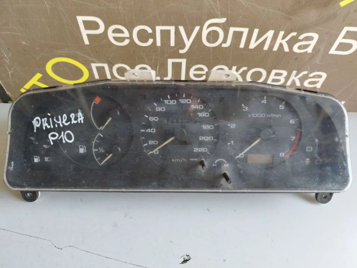 Щиток приборов (приборная панель) Nissan Primera 1 поколение