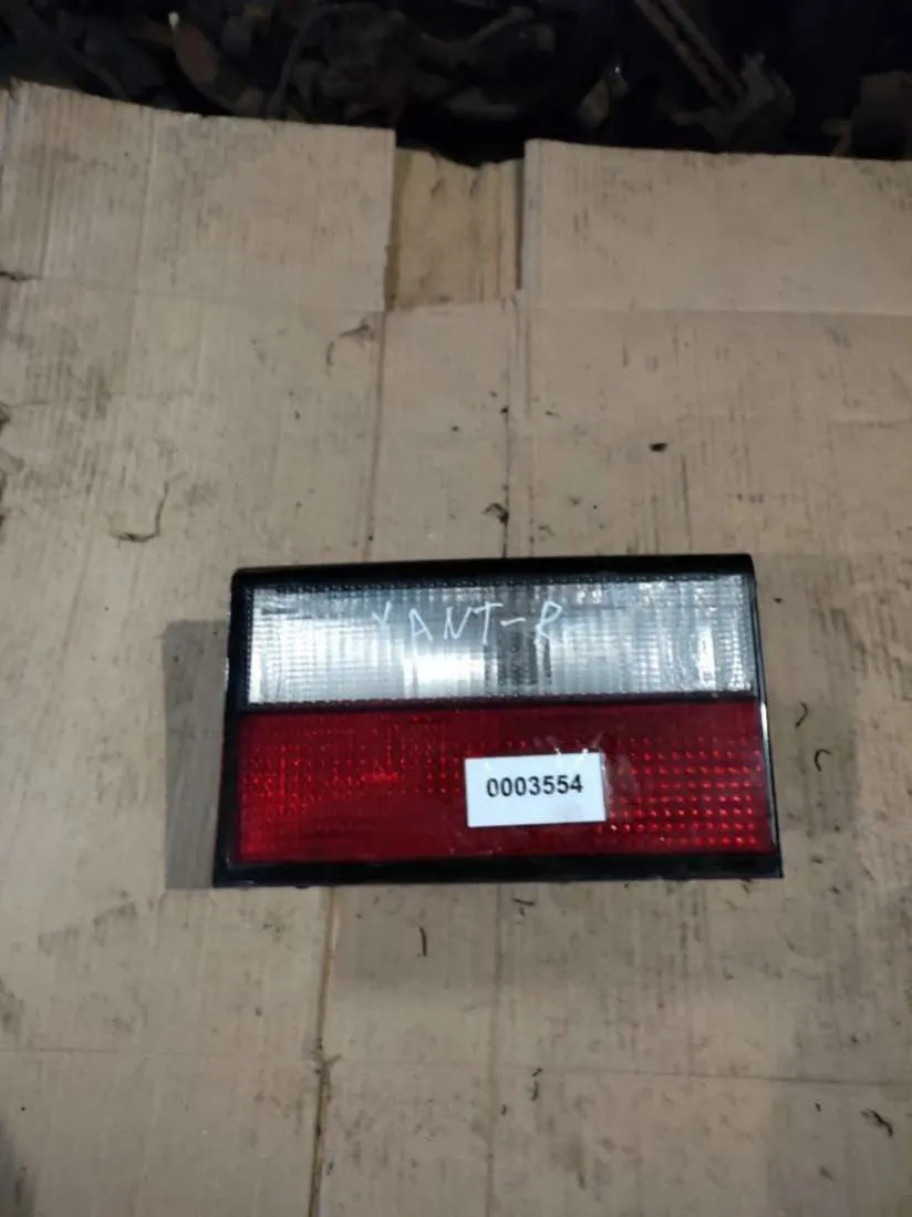 Фонарь крышки багажника правый Citroen Xantia 1 поколение [рестайлинг]