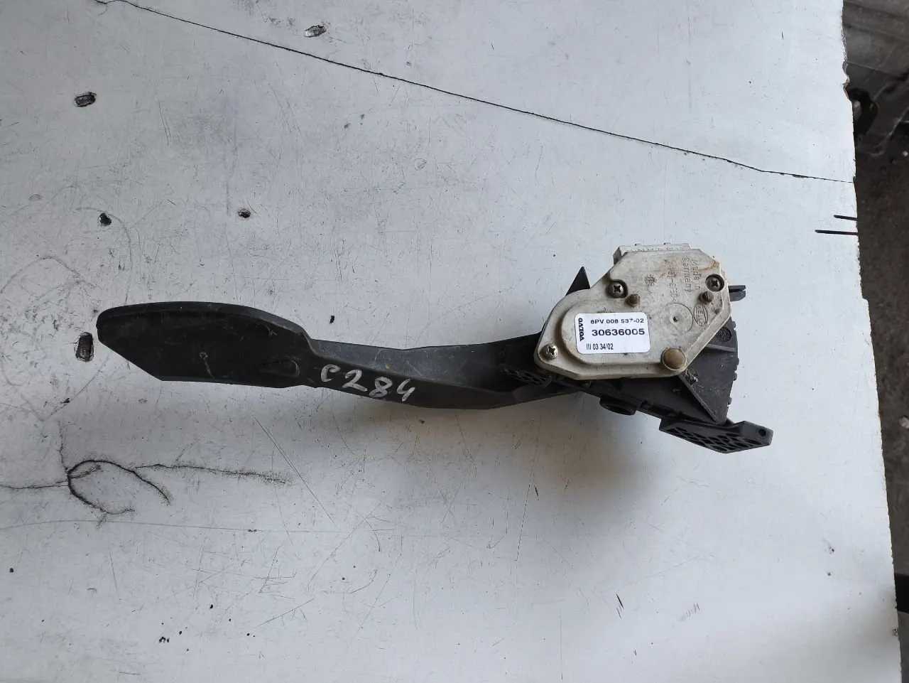 педаль газа Volvo S60 1 поколение 30636005
