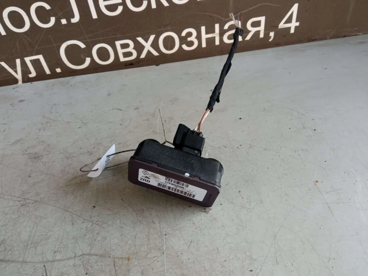 датчик ускорения Renault Scenic 3 поколение 479305259R