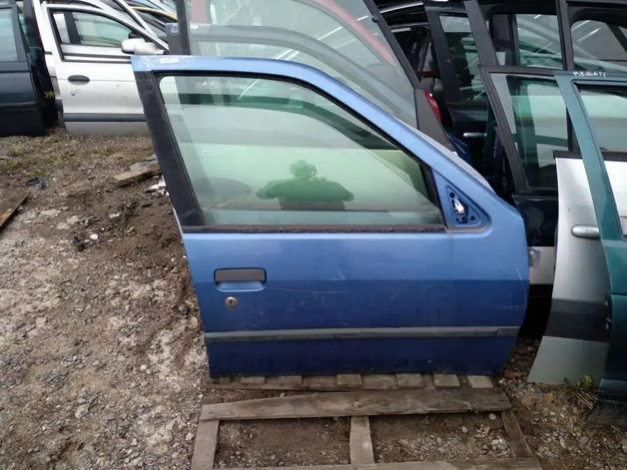 Дверь передняя правая Peugeot 306 1 поколение