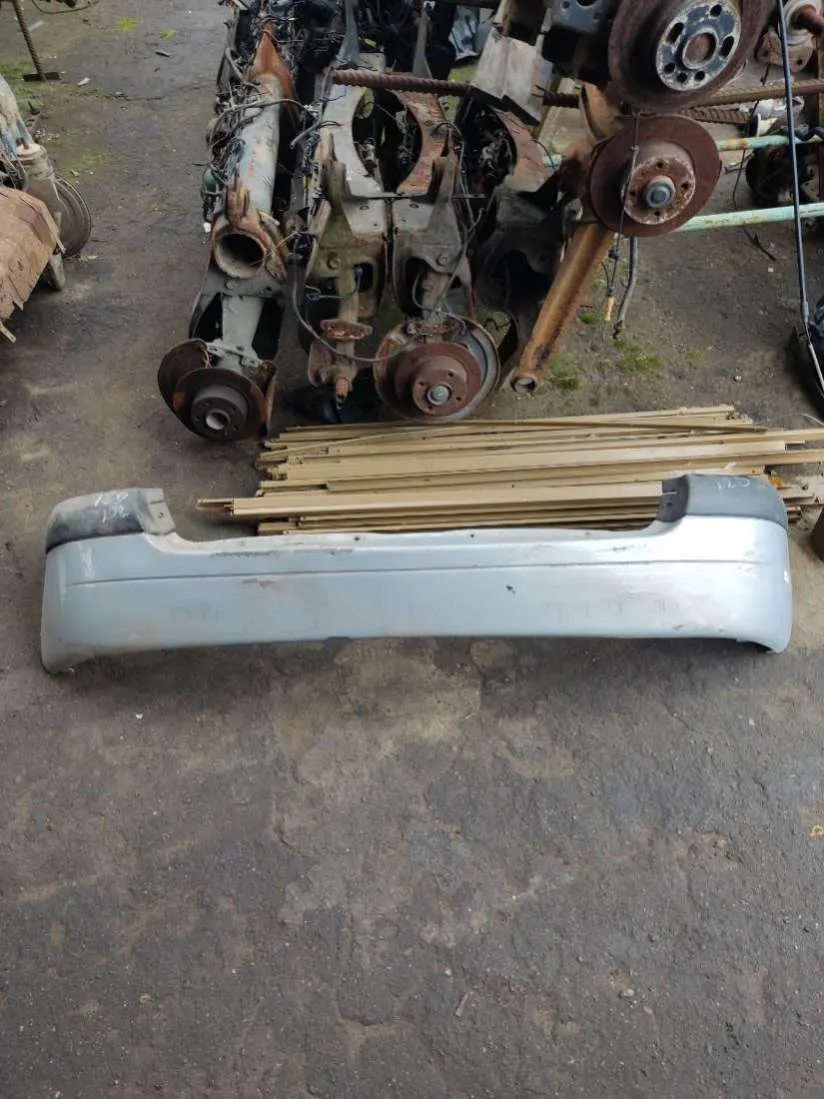 бампер задний Renault Clio 2 поколение