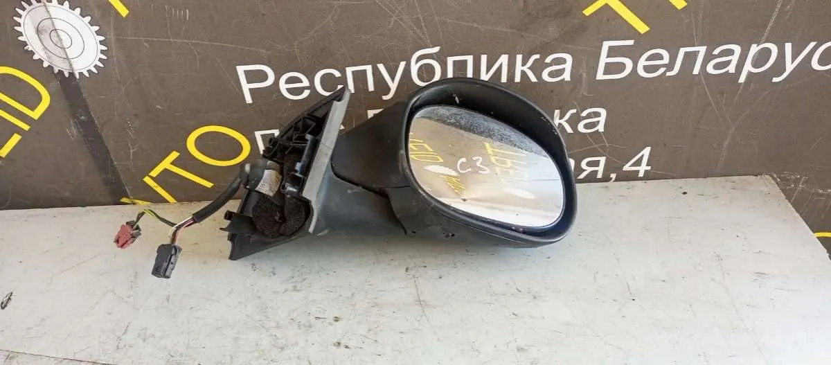 Зеркало правое Citroen C3 1 поколение