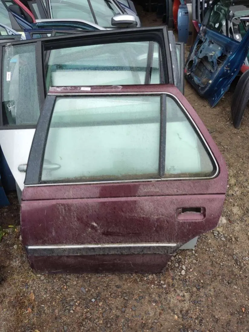 Дверь задняя левая Peugeot 405 1 поколение