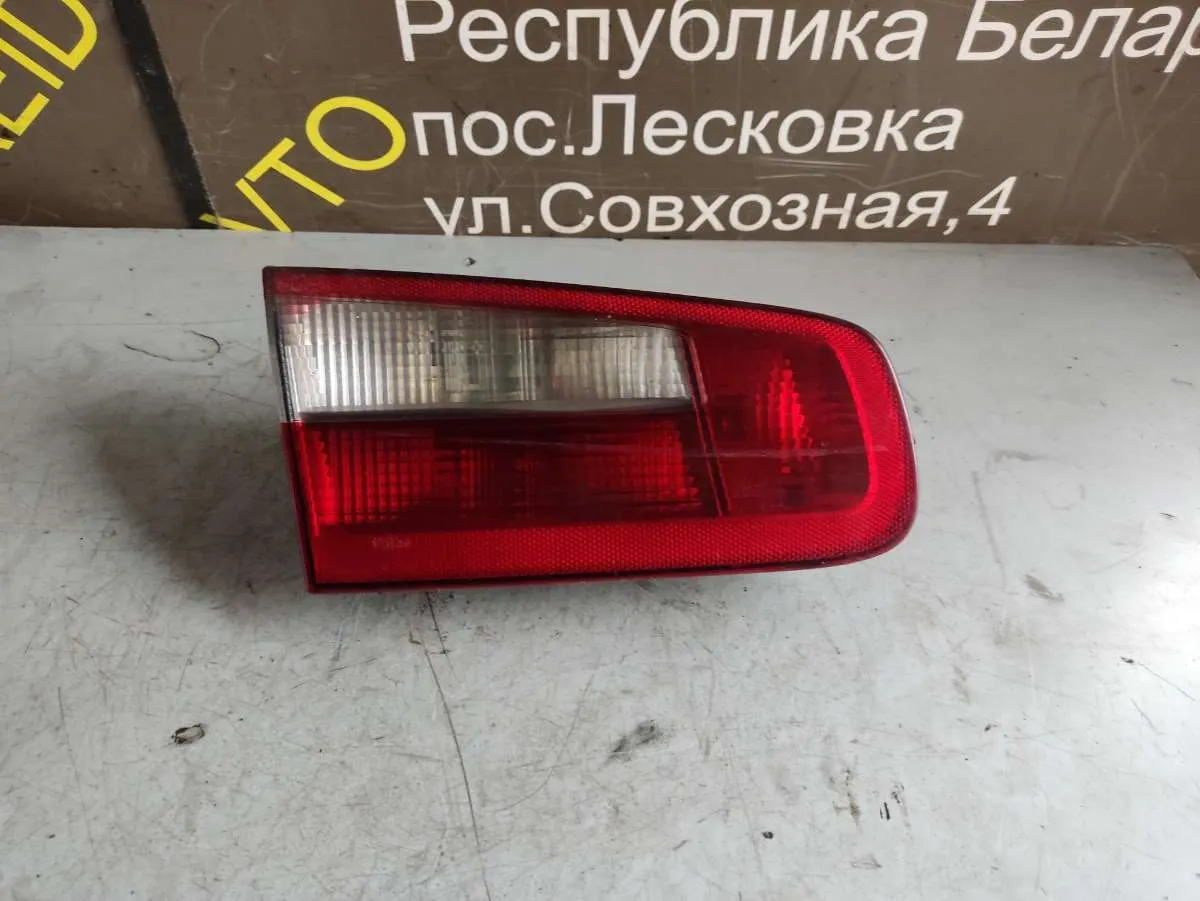 Фонарь крышки багажника левый Renault Laguna 2 поколение