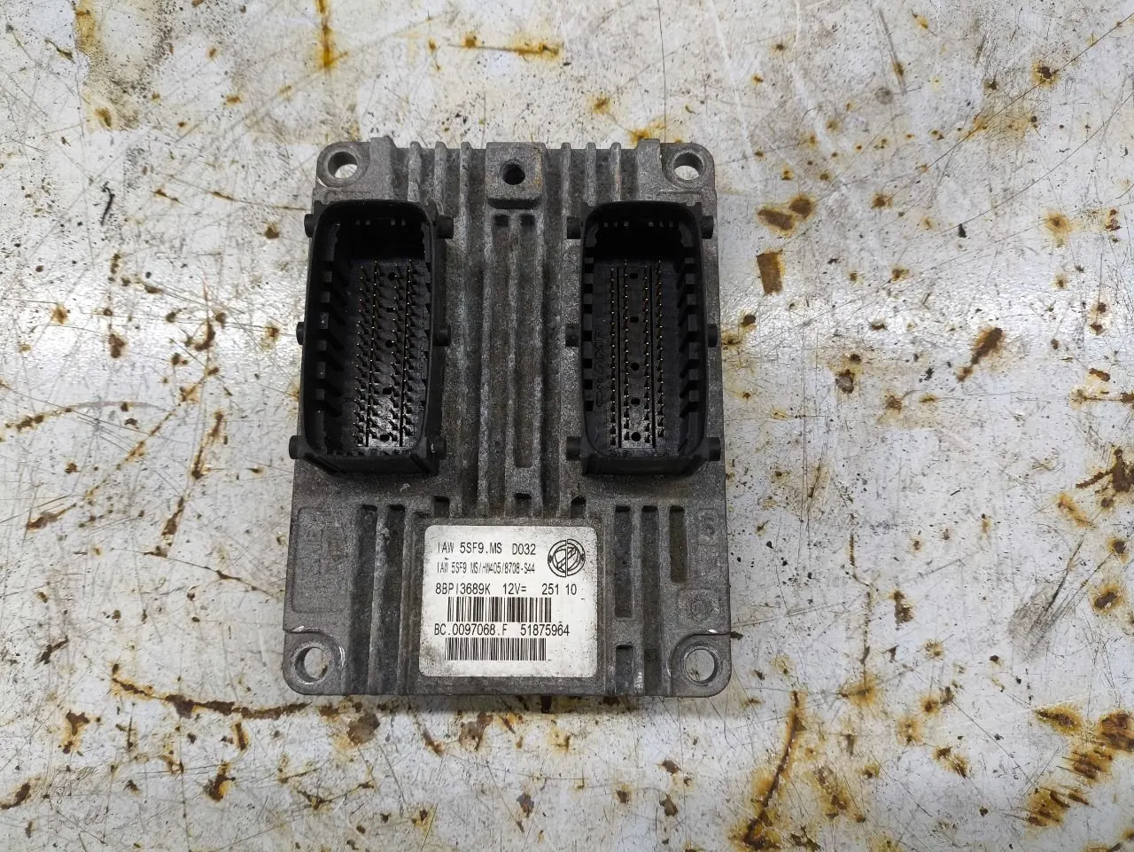 блок управления двигателем Fiat 500 1 поколение 51875964